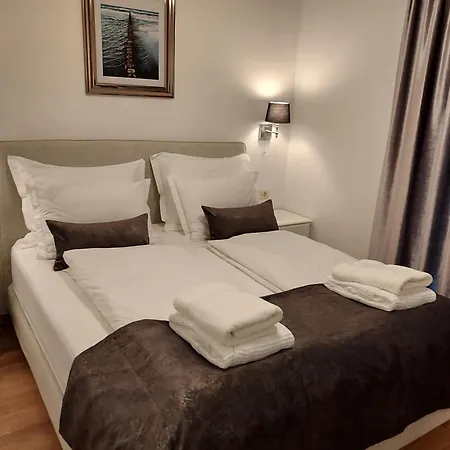 Julia Split Apartman Podstrana