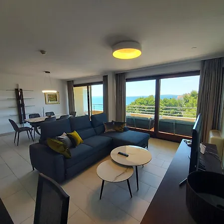 Julia Split Apartmán *