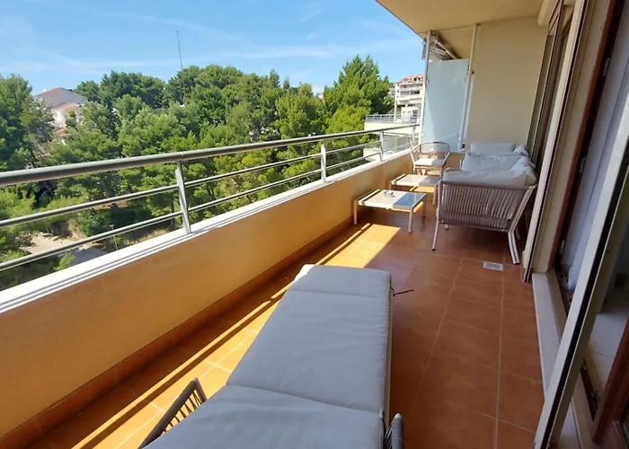 Апартаменты Julia Split