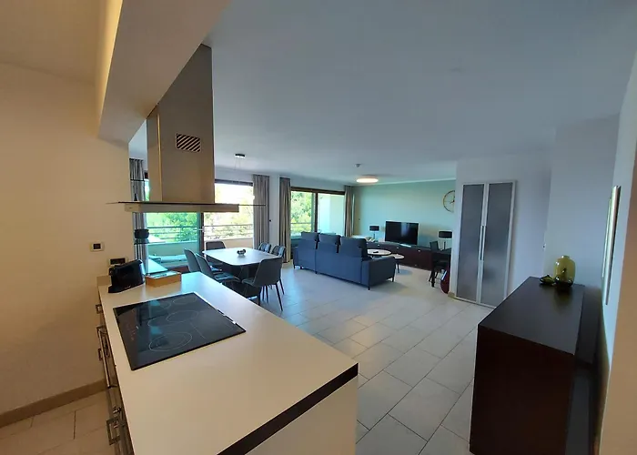 Julia Split Апартаменты *