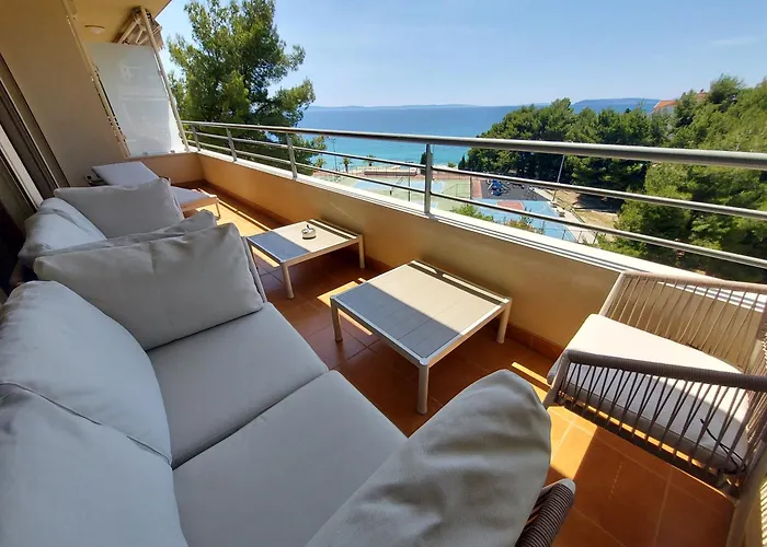 Julia Split Подстрана