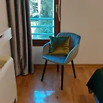 Julia Split *