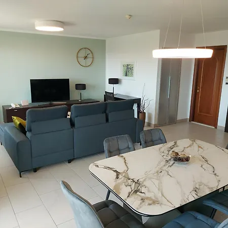 Julia Split * פודסטראנה