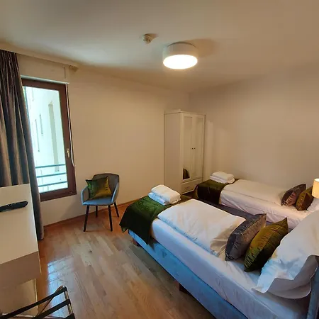 Julia Split פודסטראנה