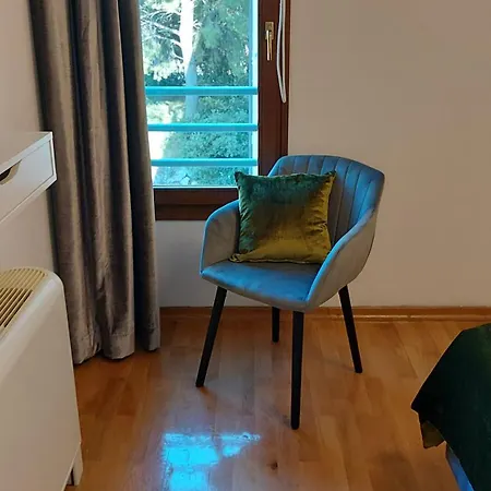 Julia Split *